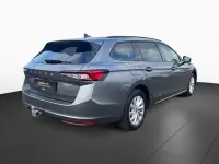Gebraucht Skoda Superb Essence 150 PS (110 kW) 2025 Graphitegrau metallic Kombi