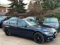 Gebraucht BMW 335 Sport Line 313 PS (230 kW) 2015 Blau Limousine