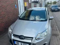 Gebraucht Ford Focus 95 PS (69 kW) 2012 Grau Kombi