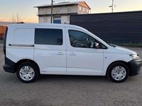 Gebraucht VW Caddy Basis 122 PS (89 kW) 2022 Candyweiß Van / Kleinbus