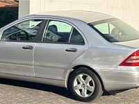 Gebraucht Mercedes C180 145 PS (106 kW) 2003 Silber Limousine