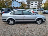 Gebraucht VW Passat 102 PS (75 kW) 2001 Silber Limousine
