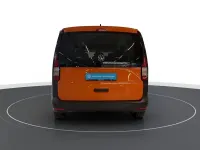 Gebraucht VW Caddy Basis 102 PS (75 kW) 2021 Orange Van / Kleinbus