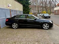 Gebraucht Mercedes E200 Avantgarde 184 PS (135 kW) 2010 Schwarz Limousine