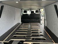 Gebraucht VW Transporter 150 PS (110 kW) 2018 Silber Van
