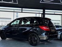 Gebraucht Mercedes B180 122 PS (89 kW) 2013 Schwarz Van / Kleinbus