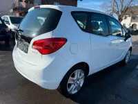 Gebraucht Opel Meriva Edition 110 PS (80 kW) 2015 Weiß Van / Kleinbus