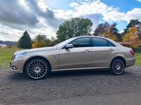 Gebraucht Mercedes E220 Elegance 170 PS (125 kW) 2009 Beige Limousine