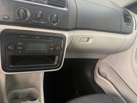 Gebraucht Skoda Fabia Active 75 PS (55 kW) 2013 Gelb Limousine