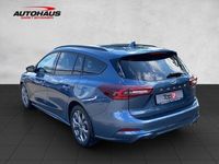 Gebraucht Ford Focus ST-Line 155 PS (114 kW) 2023 Chromablau (blau) Kombi