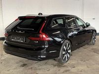 Second-hand Volvo V90 Plus 253 CP (186 kW) 2024 Negru Break