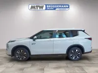 Neu Mitsubishi Outlander P-HEV 306 PS (225 kW) 2025 Weiss SUV