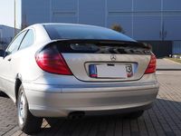 Gebraucht Mercedes C180 129 PS (94 kW) 2002 Silber Coupé