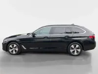 Gebraucht BMW 530 Sport Line 245 PS (180 kW) 2023 Saphirschwarz metallic Kombi