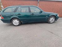 Gebraucht Mercedes C180 122 PS (89 kW) 1998 Grün Kombi
