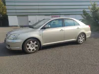 Gebraucht Toyota Avensis Sol 129 PS (94 kW) 2003 Silber Kleinwagen
