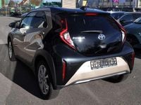 Gebraucht Toyota Aygo X-plore 72 PS (52 kW) 2022 Ginger beige black mica Kleinwagen