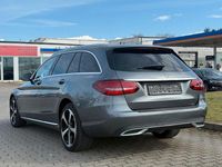 Gebraucht Mercedes C300e 194 PS (142 kW) 2020 Grau Kombi