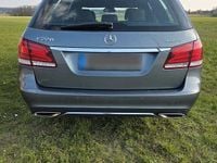Gebraucht Mercedes E220 170 PS (125 kW) 2015 Grau Kombi