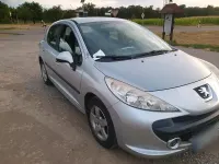 Gebraucht Peugeot 207 73 PS (53 kW) 2008 Silber Kleinwagen