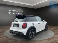 Gebraucht Mini John Cooper Works 231 PS (169 kW) 2023 Weiß Kleinwagen