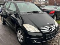 Gebraucht Mercedes A150 Avantgarde 95 PS (69 kW) 2008 Kosmosschwarz  metalliclack Kleinwagen