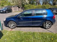 Gebraucht VW Golf V 105 PS (77 kW) 2005 Blau Kleinwagen
