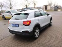 Gebraucht Audi Q2 Basis 110 PS (80 kW) 2022 Gletscherweiß metallic SUV