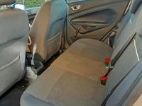 Gebraucht Ford Fiesta 89 PS (65 kW) 2012 Silber Kleinwagen