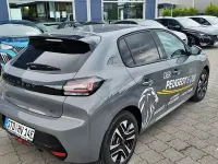 Gebraucht Peugeot e-208 Allure 114 kW (156 PS) 2026 Grau Kleinwagen