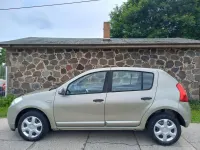 Gebraucht Dacia Sandero Lauréate 75 PS (55 kW) 2012 Grün Limousine
