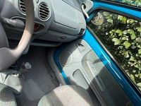 Second-hand Renault Twingo Expression 58 CP (42 kW) 2003 Albastru Hatchback