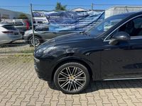 Gebraucht Porsche Cayenne Sport 262 PS (192 kW) 2016 Tiefschwarzmetallic SUV