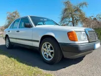 Gebraucht Mercedes E260 160 PS (117 kW) 1987 Weiß Limousine