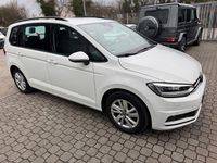 Gebraucht VW Touran Comfortline 150 PS (110 kW) 2023 Weiß Van / Kleinbus