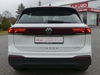 Gebraucht VW Tiguan Goal 150 PS (110 kW) 2024 Weiß SUV