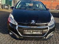 Gebraucht Peugeot 208 68 PS (50 kW) 2018 Schwarz Kleinwagen