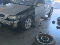 Gebraucht Opel Astra 80 PS (58 kW) 2004 Silber Kombi