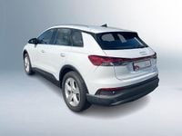 Gebraucht Audi Q4 e-tron Comfort 125 kW (170 PS) 2022 Gletscherweiß metallic SUV