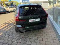 Gebraucht Volvo XC60 R-Design 197 PS (144 kW) 2021 Pine grey / metallic SUV