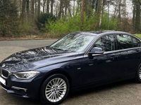 gebraucht BMW 318 d Luxury Line mit Schiebedach und Head Up Display