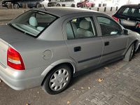Gebraucht Opel Astra 101 PS (74 kW) 1999 Silber Limousine