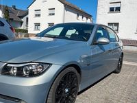 Używany BMW 320 150 KM (110 kW) 2006 Niebieski Sedan/Limuzyna
