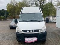 Second-hand Iveco Daily 126 CP (92 kW) 2011 Alb Monovolum