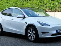 Gebraucht Tesla Model Y 378 kW (514 PS) 2024 Perlweiß metallic SUV