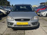 Gebraucht Ford Focus Trend 101 PS (74 kW) 2008 Silber Limousine
