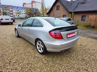 Gebraucht Mercedes C220 170 PS (125 kW) 2004 Silber Coupé