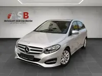 Gebraucht Mercedes B180 Style 122 PS (89 kW) 2015 Silber Kleinwagen