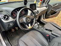 Gebraucht Mercedes B180 Edition 109 PS (80 kW) 2016 Silber Kleinwagen