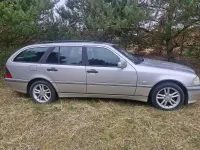 Gebraucht Mercedes C240 170 PS (125 kW) 1999 Andere farben Limousine